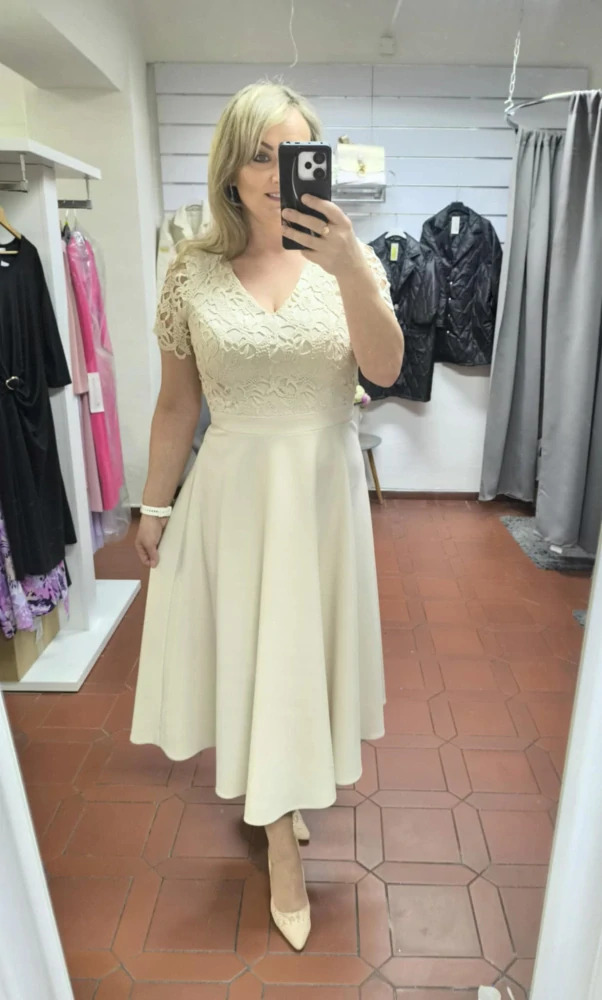 Béžové elegantní midi šaty s bolerkem a áčkovou sukní