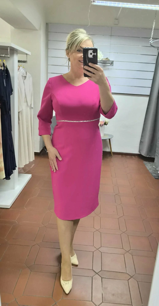 Elegantní dámské pouzdrové šaty SELI fuchsiové s 3/4 rukávem