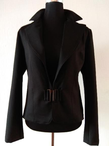 Dámské sako se sponou krátké Fashion MAM černé