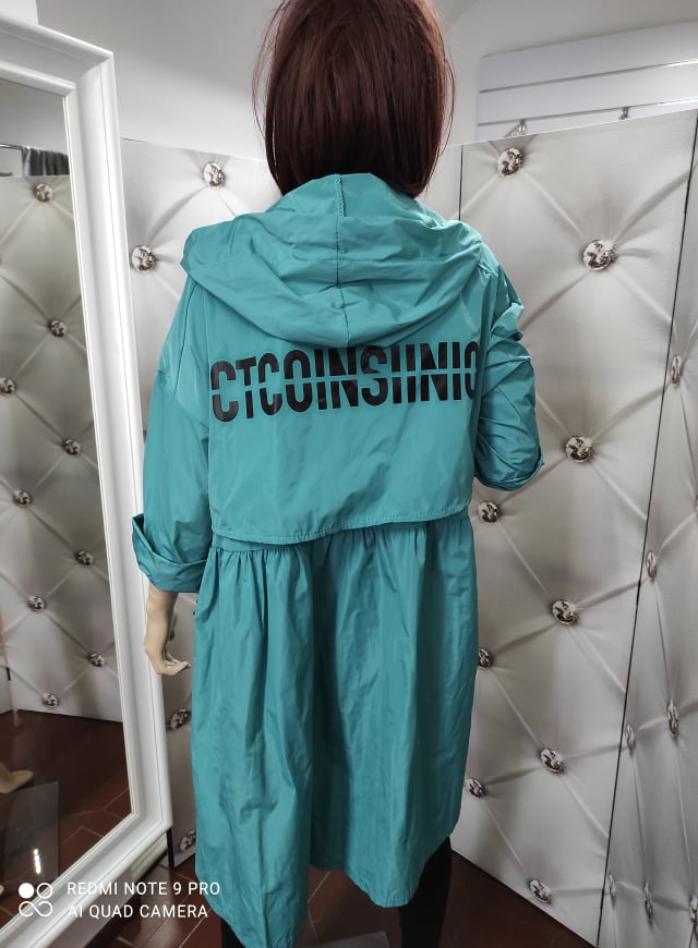 Stylová dámská parka s kapucí tyrkysová