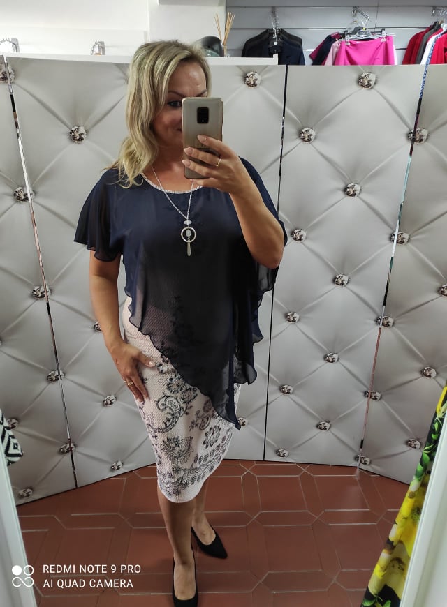 Elegantní PLUS SIZE šaty BORDER pudrová/tmavě modrá