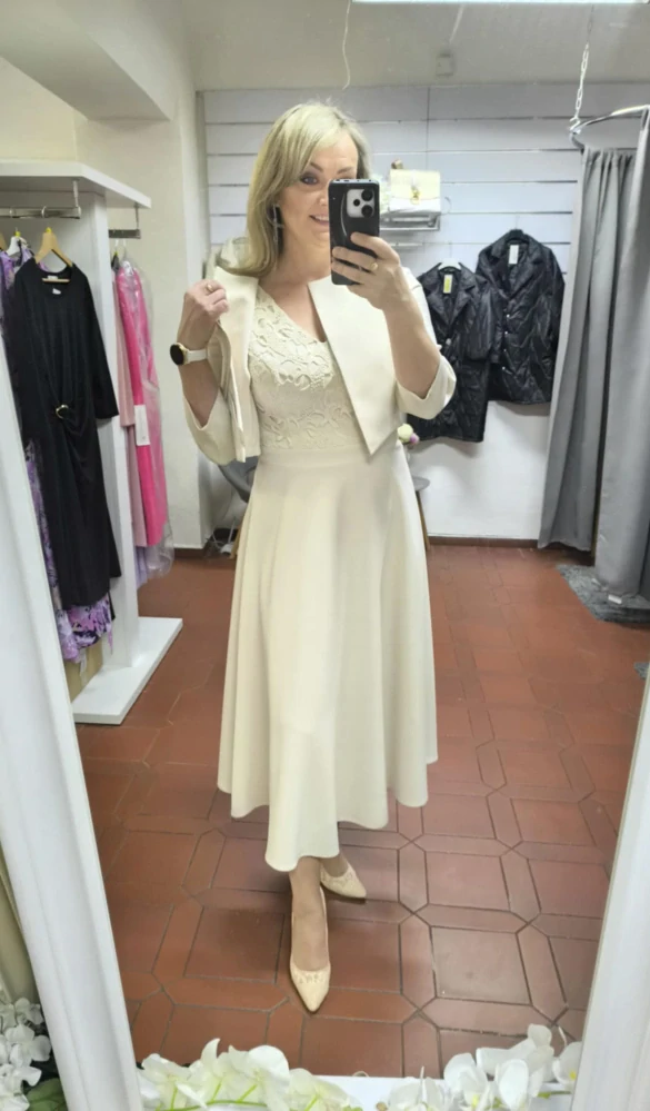 Béžové elegantní midi šaty s bolerkem a áčkovou sukní