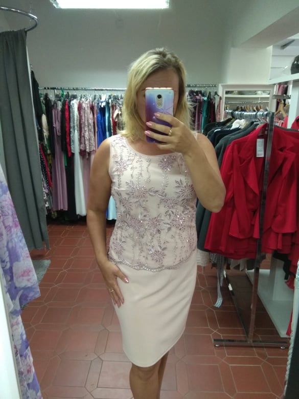 Společenské šaty Besso pudrové