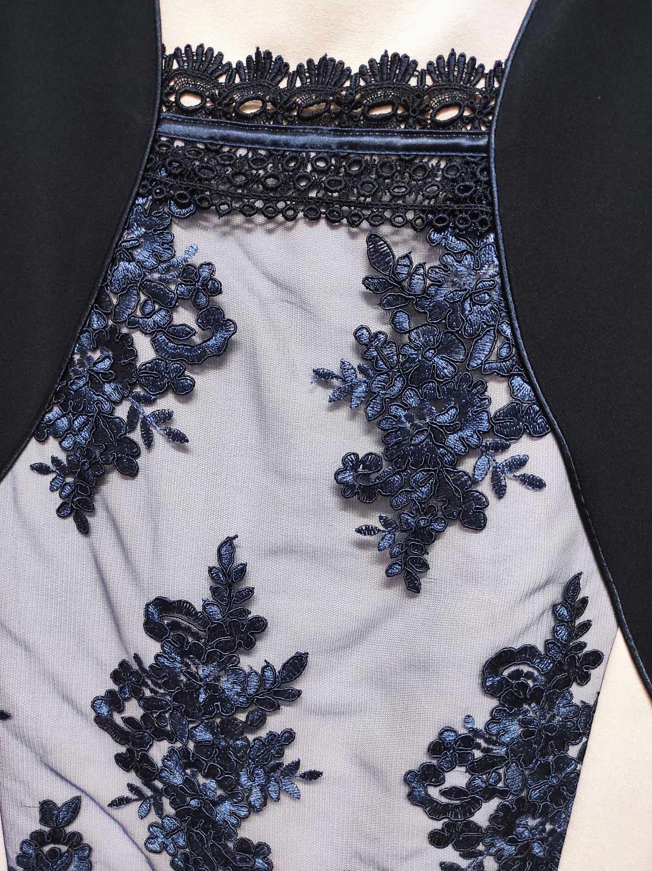 Elegantní dámské šaty LILI DE LUX tmavě modrá/pudrová