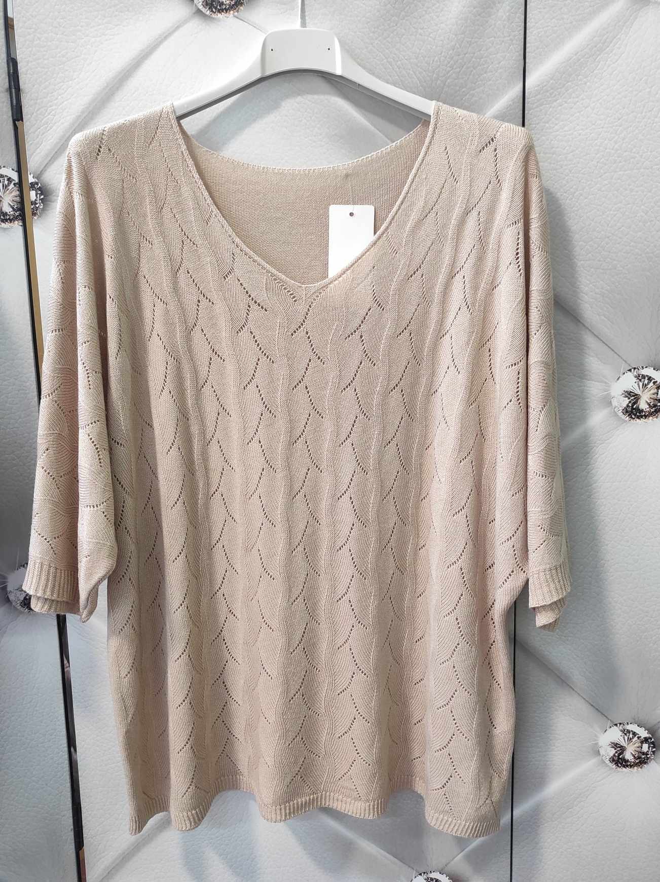 Lehká dámská halenka  jednobarevná