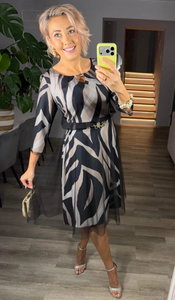 Elegantní dámské šaty BEATRIS se vzorem a tylem