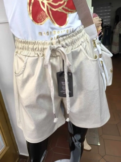 Dámské kraťasy zlaté