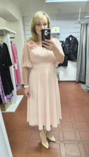 Elegantní pastelově růžové šaty 2603 s krajku a šifonovou sukní