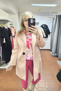 Dámský elegantní kabát pastelový pudrový