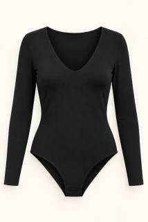Černé dámské body PLUS SIZE s výstřihem do V